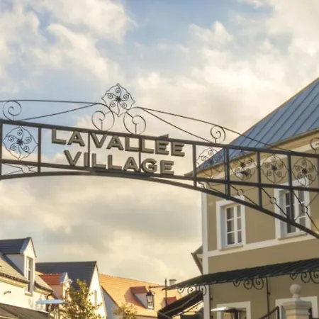 Cozy - Disneyland Paris - La Vallee Village - Wifi Apartment